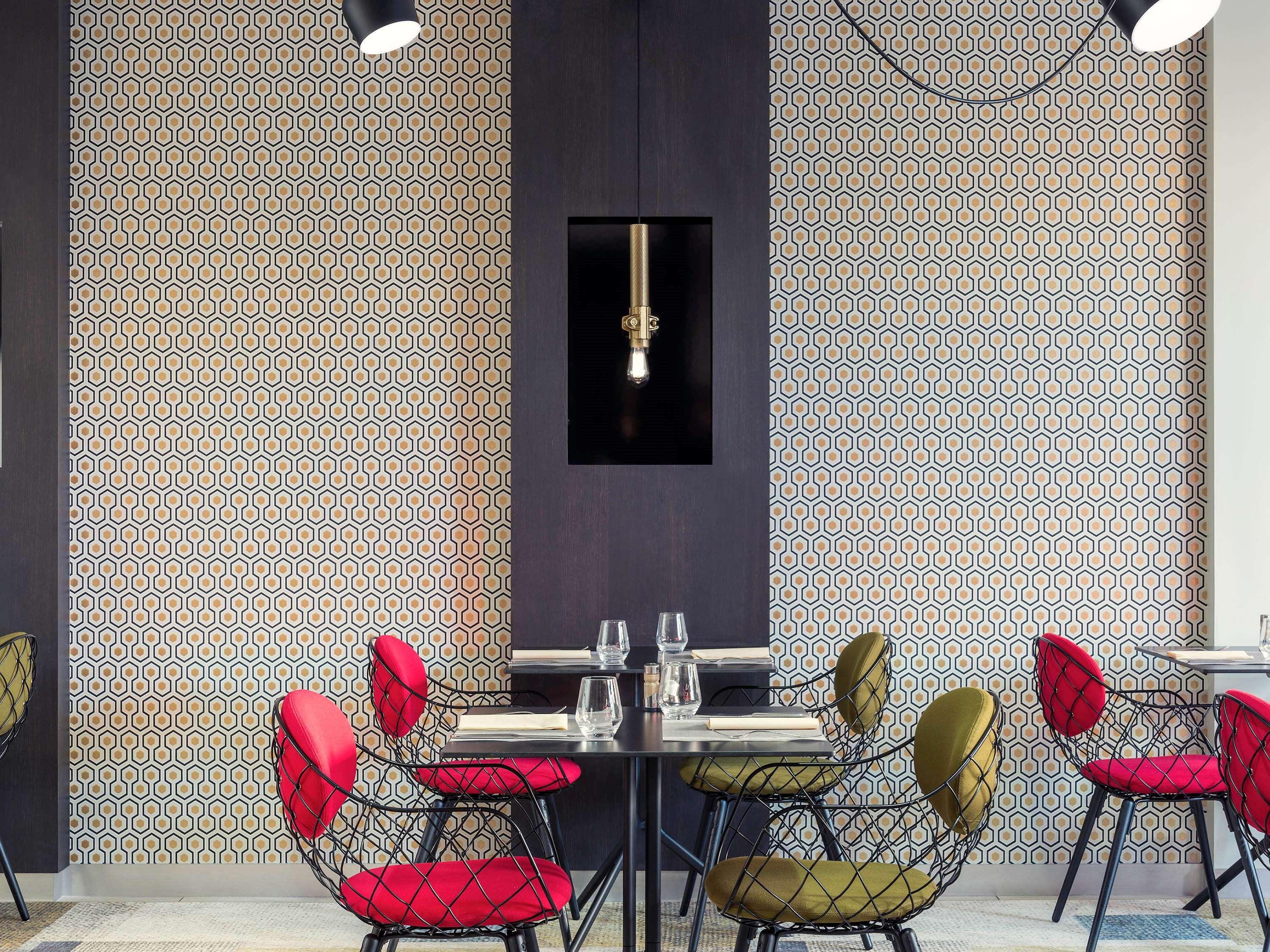 B&B Hotel Saint-Quentin-En-Yvelines Centre Gare 4 Etoiles Montigny-le-Bretonneux Εξωτερικό φωτογραφία