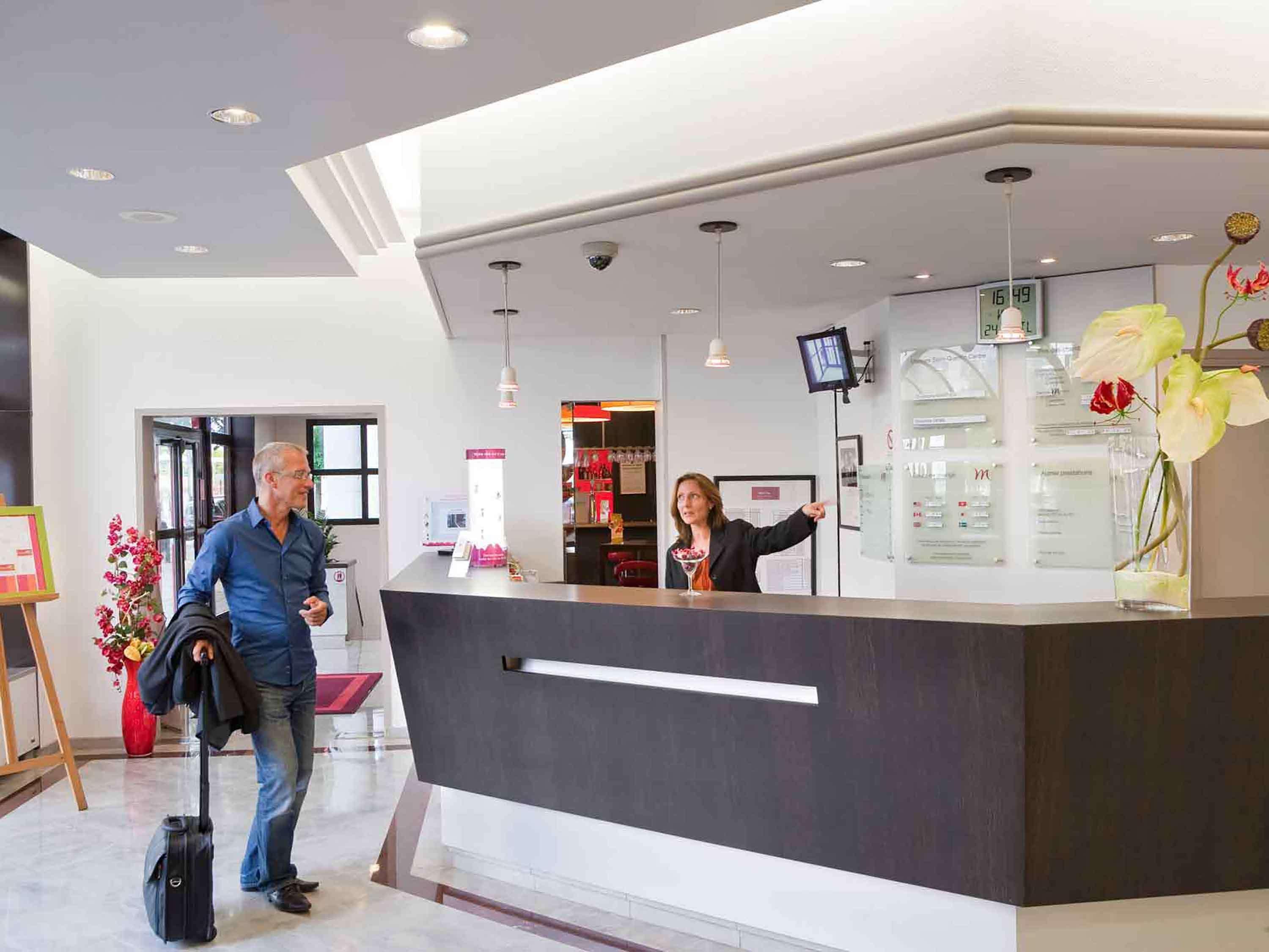B&B Hotel Saint-Quentin-En-Yvelines Centre Gare 4 Etoiles Montigny-le-Bretonneux Εξωτερικό φωτογραφία