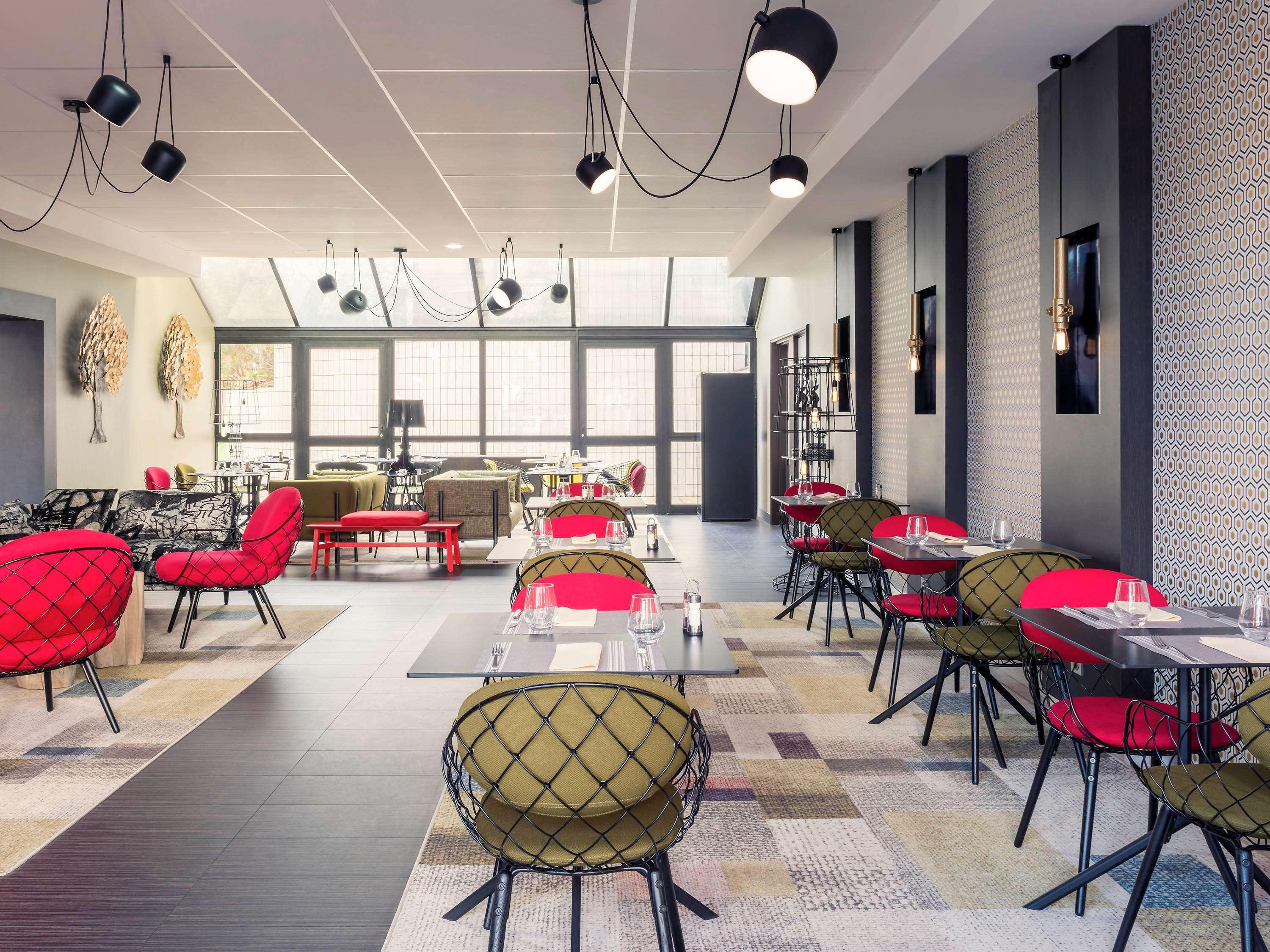 B&B Hotel Saint-Quentin-En-Yvelines Centre Gare 4 Etoiles Montigny-le-Bretonneux Εξωτερικό φωτογραφία
