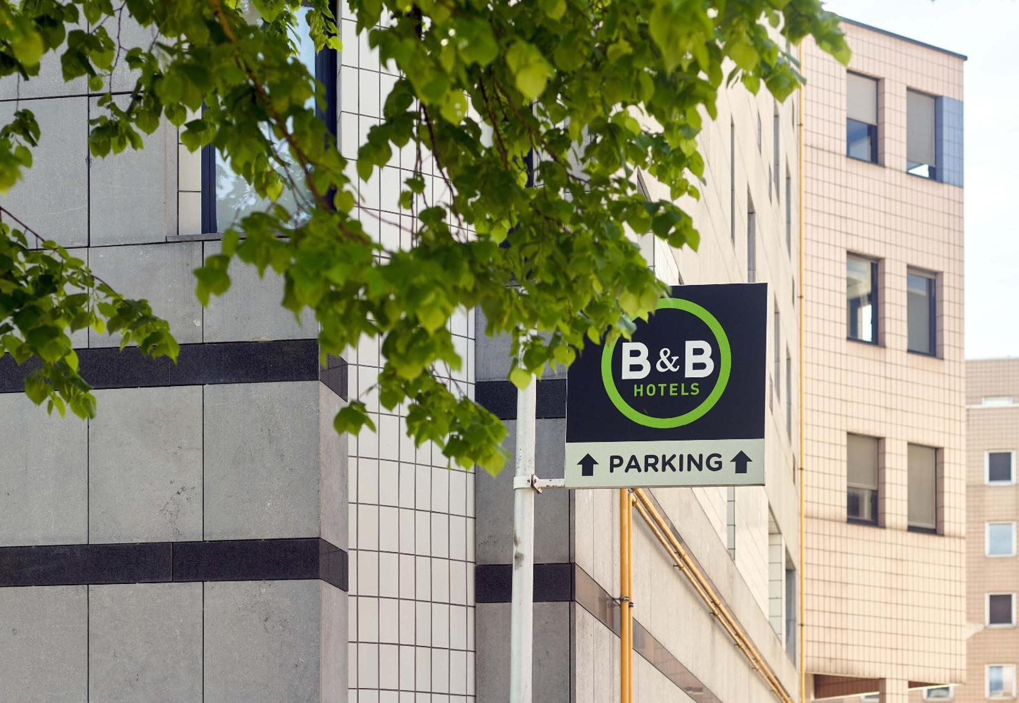 B&B Hotel Saint-Quentin-En-Yvelines Centre Gare 4 Etoiles Montigny-le-Bretonneux Εξωτερικό φωτογραφία